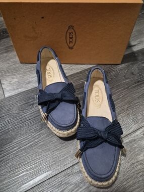 TOD'S Navy Espadrille-Style Loafers with Rope Trim